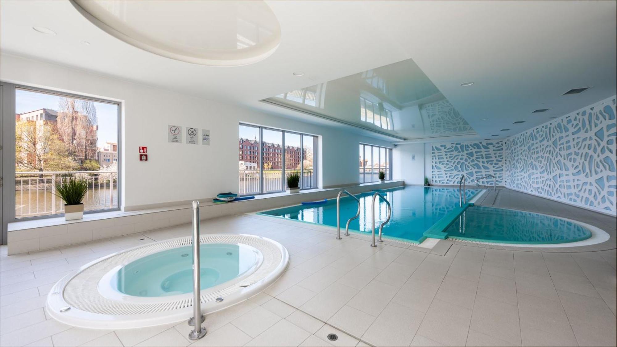 Flatbook Apartments Waterlane Island Spa With Riverview Гданськ Екстер'єр фото